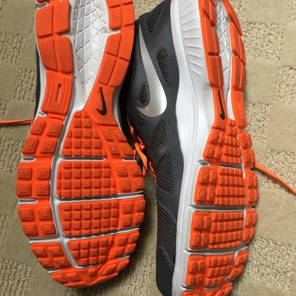 Men’s Nike Sneakers 11.5 - Picture 4 of 5